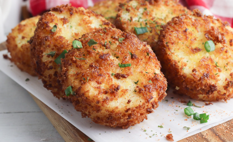 Cheesy Fried Grit Cakes